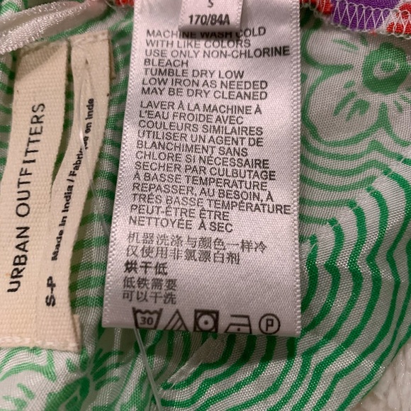 Scarf Halter top in floral pattern - Picture 6 of 7